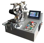 Máquina de enrolamento microtoroidal automática