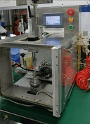 Máquina empacotadora de fita síncrona-aplicada por pressão